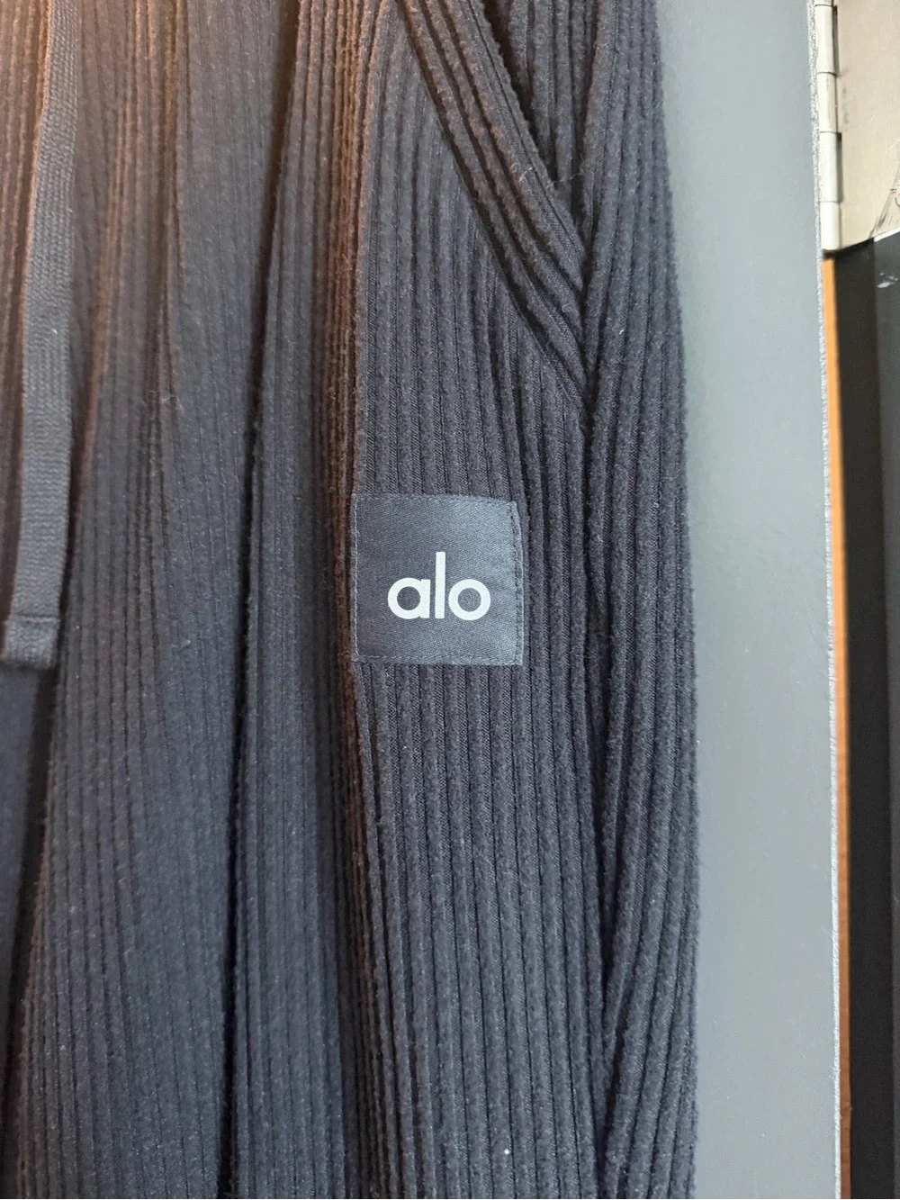 ALO Yoga never worn
